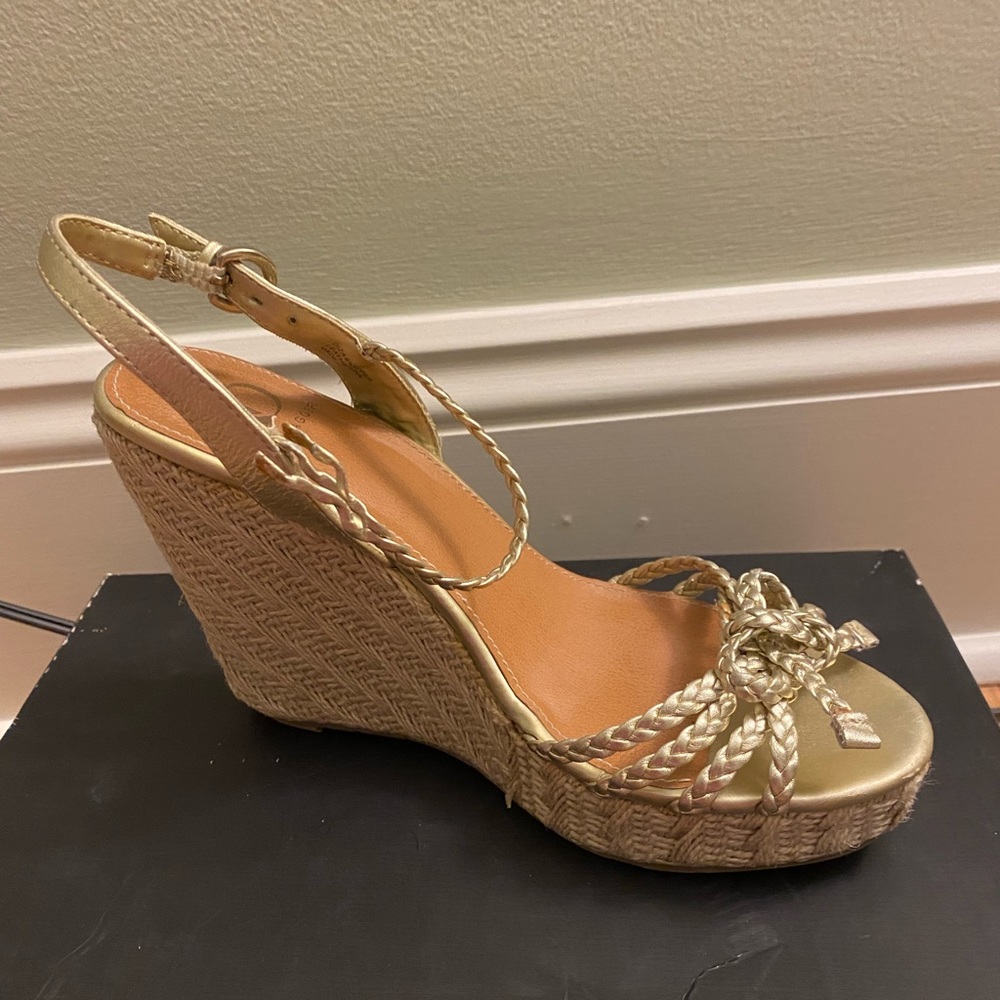 Gold wedge woven sandals size 6.5M